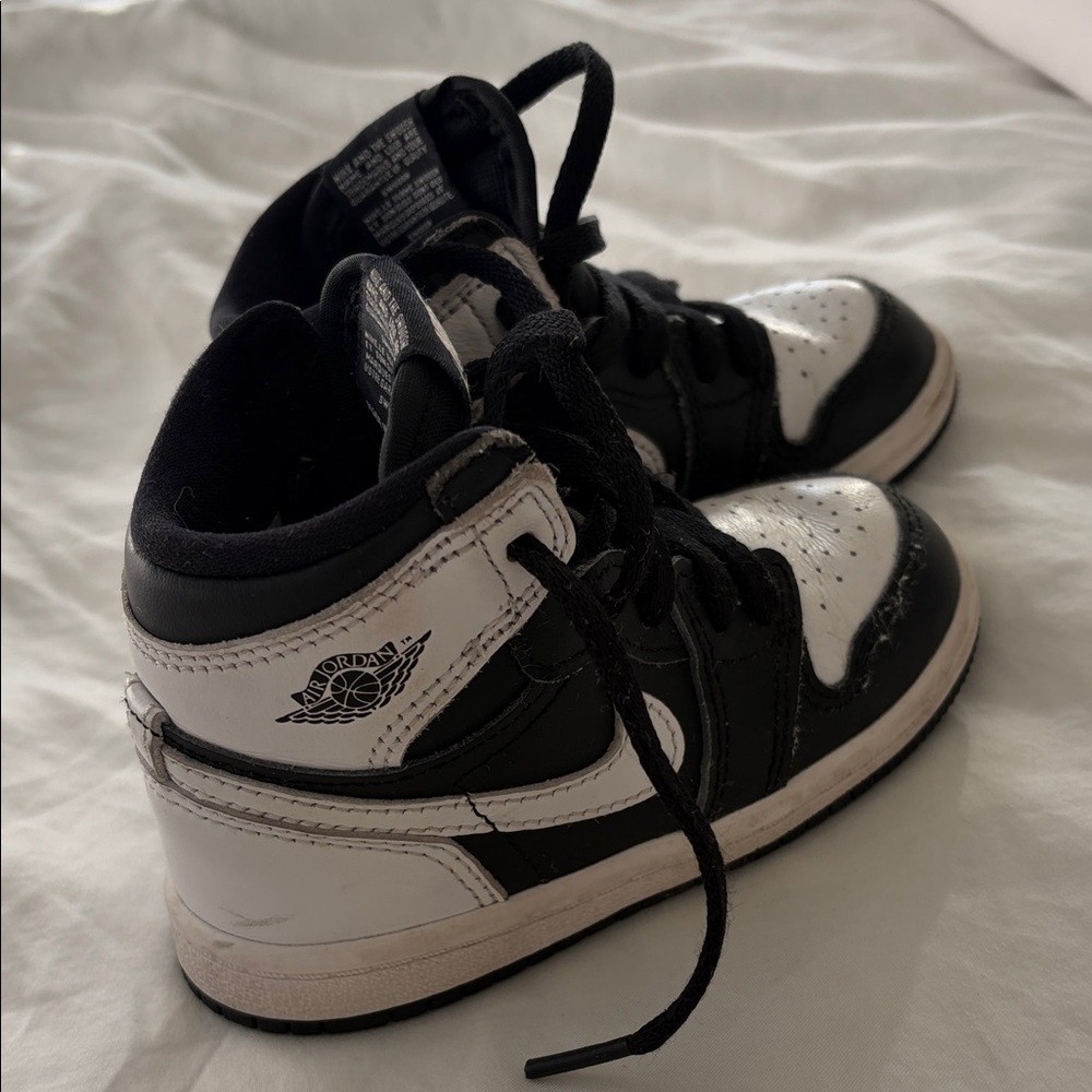 Nike Kids Black and White Sneakers